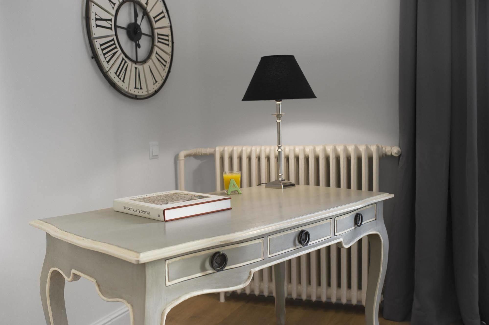 Hotel Meson Castilla Atiram