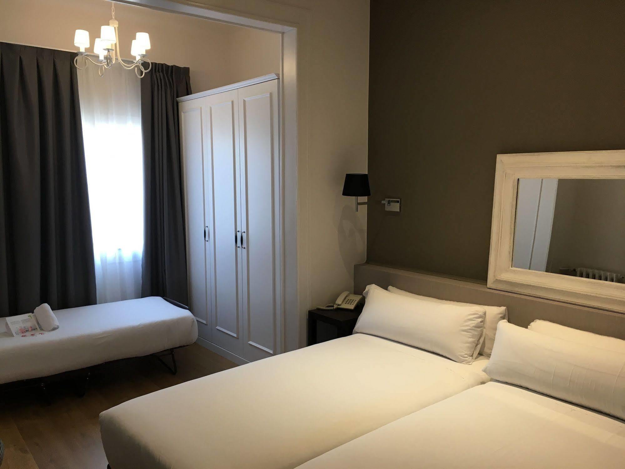 Hotel Meson Castilla Atiram 3*